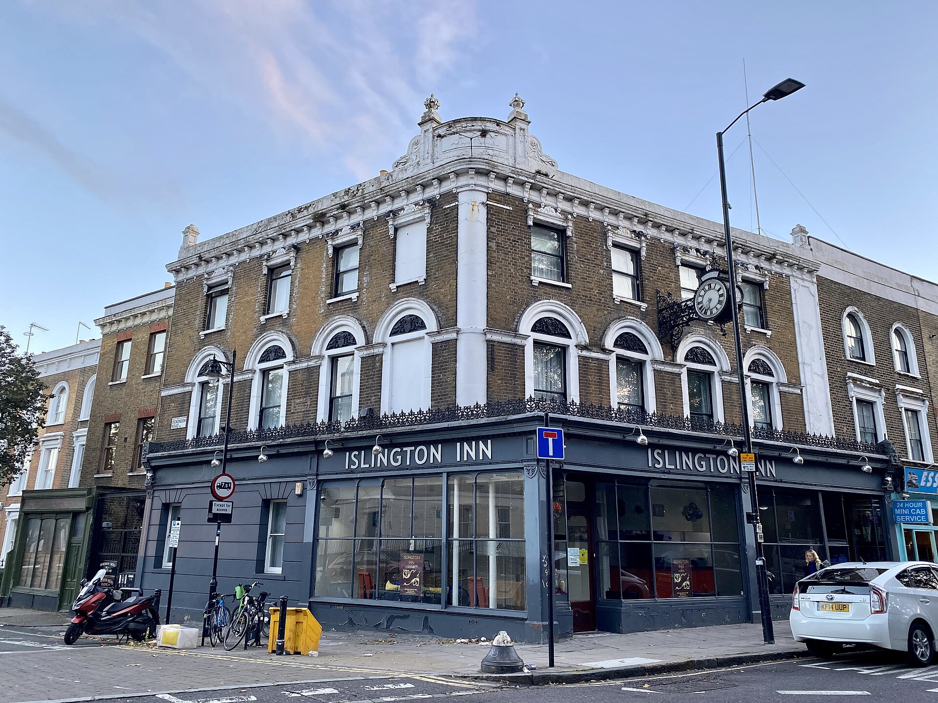 The Islington Inn - 366 Essex Road Modern Image